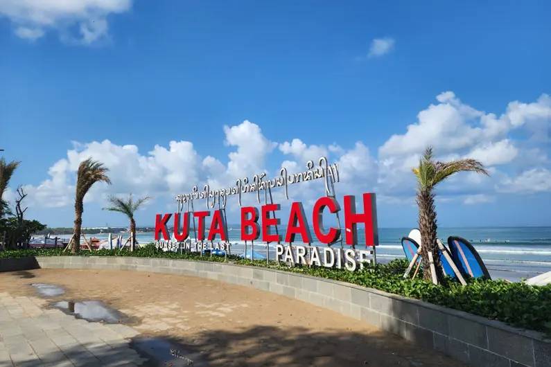 Pantai-Kuta-Bali-beach